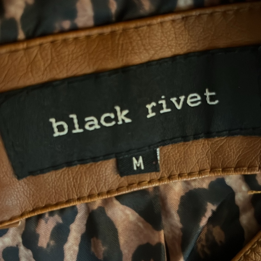 Black Rivet caramel leather jacket, with pockets - Picture 2 of 2